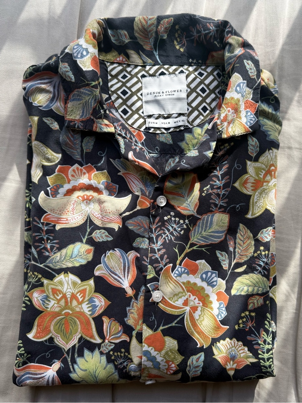 Short Sleeve Button-Down - Medium DENIM & FLOWER